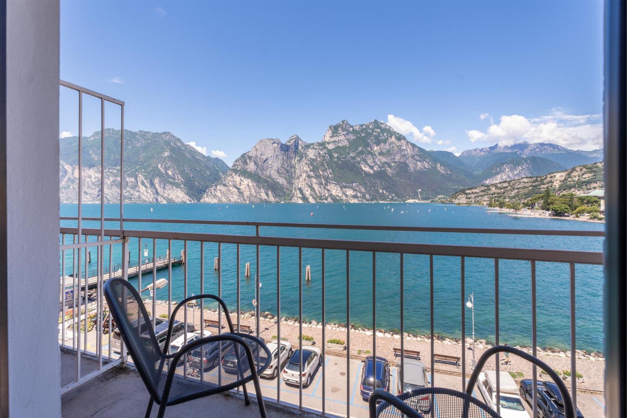 Lake Hotel Ifigenia Torbole Sul Garda Екстериор снимка