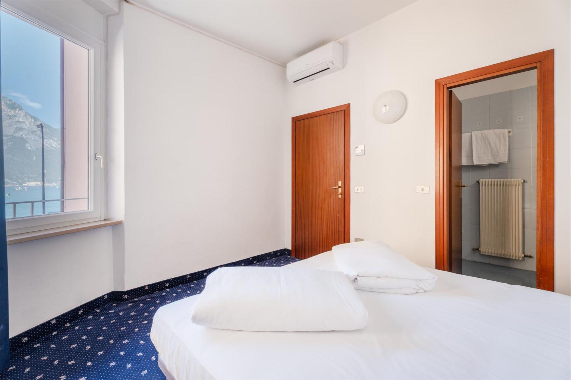 Lake Hotel Ifigenia Torbole Sul Garda Екстериор снимка
