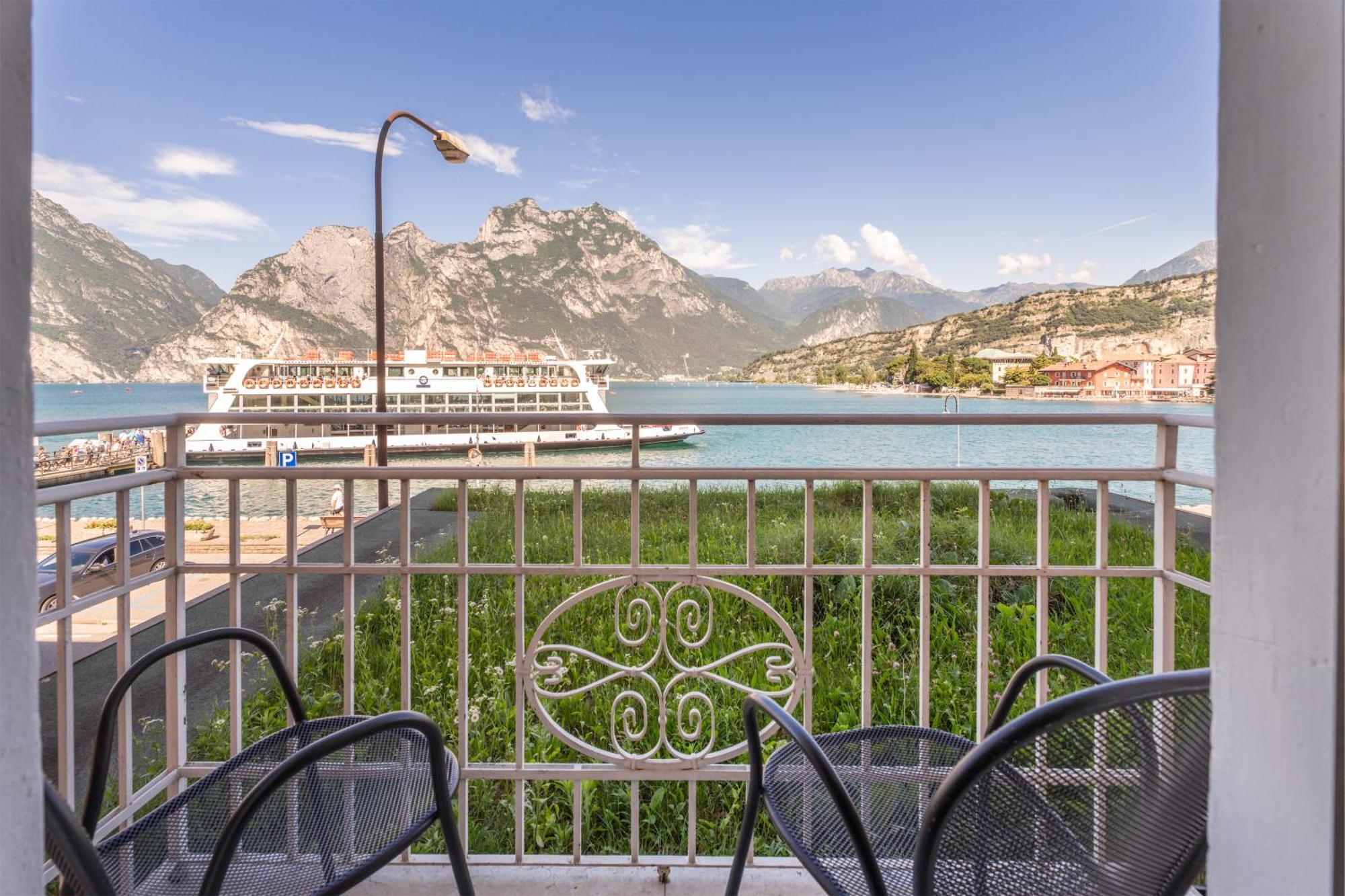 Lake Hotel Ifigenia Torbole Sul Garda Екстериор снимка