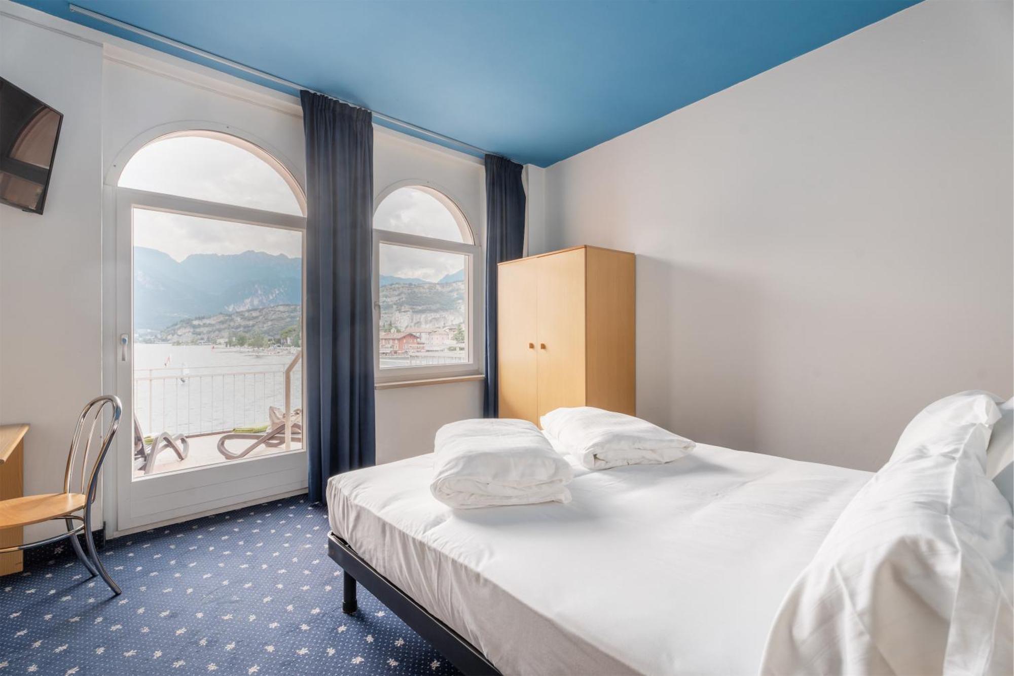Lake Hotel Ifigenia Torbole Sul Garda Екстериор снимка