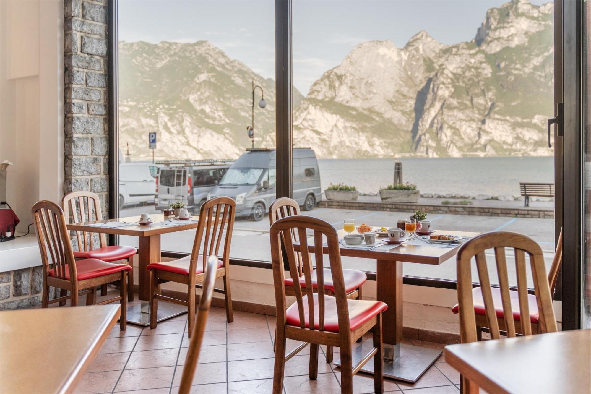Lake Hotel Ifigenia Torbole Sul Garda Екстериор снимка