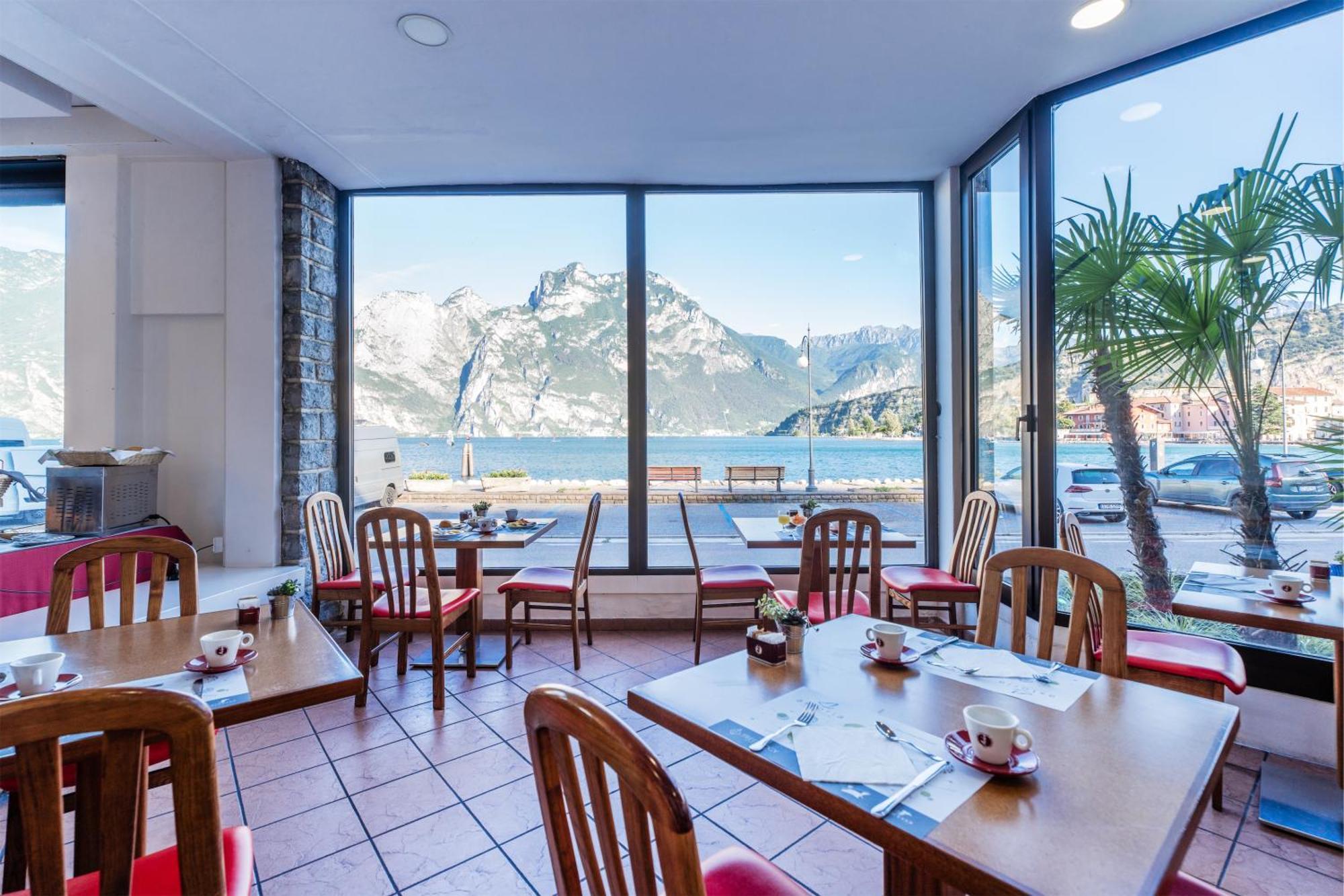 Lake Hotel Ifigenia Torbole Sul Garda Екстериор снимка